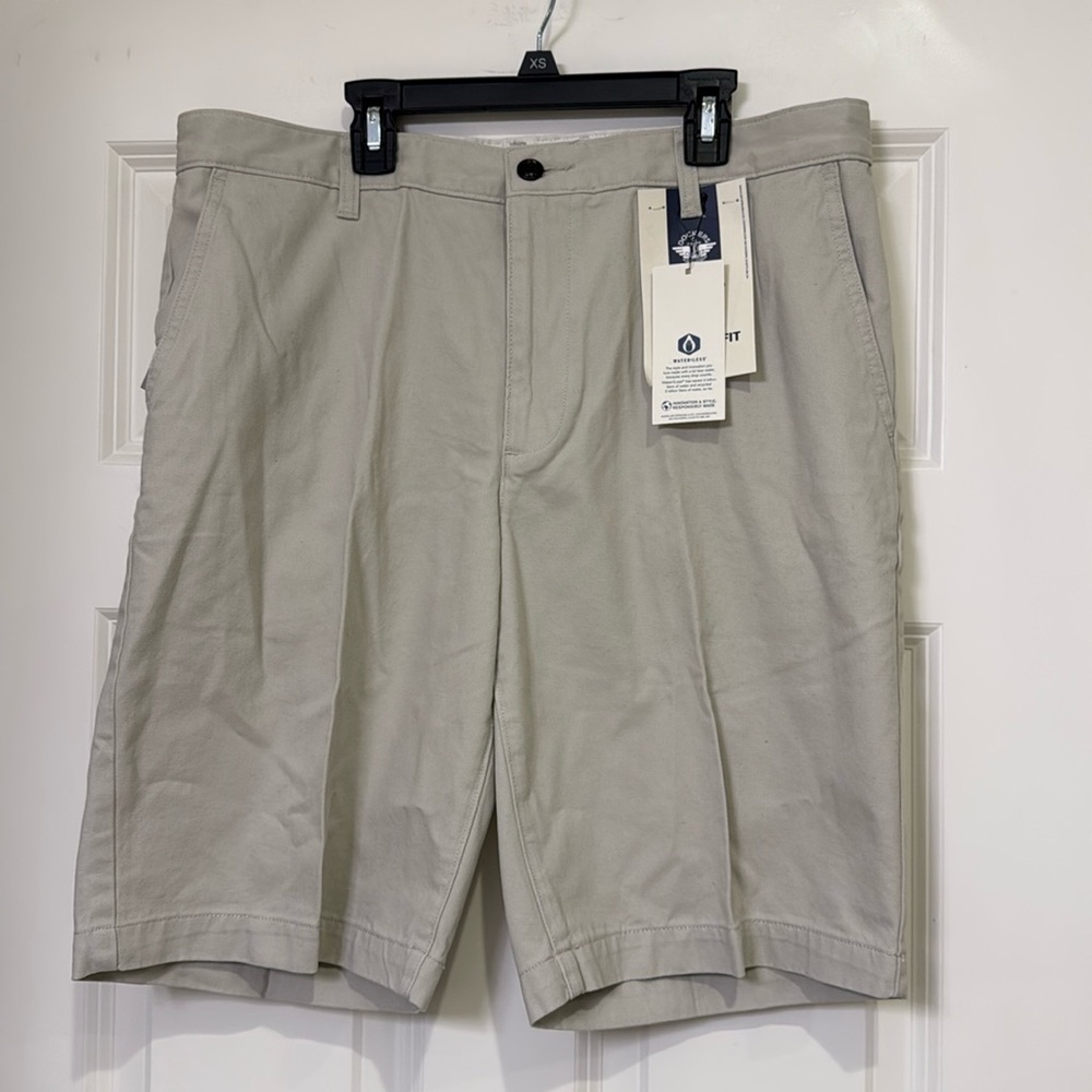 NWT Men’s Dockers Perfect Shorts